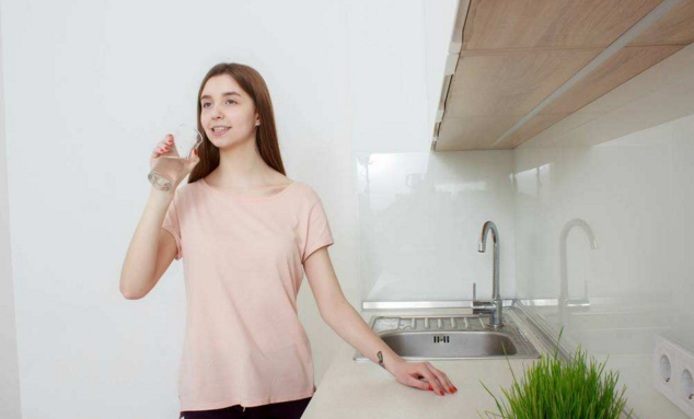 家用厨房净水器如何选择 汉斯顿带你寻找契机